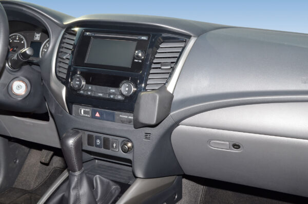 Mitsubishi L200 10/2015-2019 Kleur: Zwart - Afbeelding 2